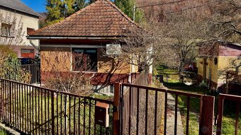 NA PREDAJ CHALUPA V MAĎARSKU HOLLOHÁZA-25KM OD KOŠÍC