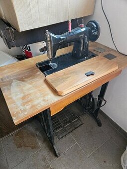 Šijací stroj Central Bobbin