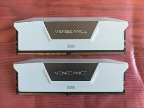 Corsair VengeanceRGB White DDR5 32GB KIT (2x16) 6200MHz CL36