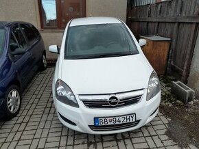 Predam Opel Zafira B