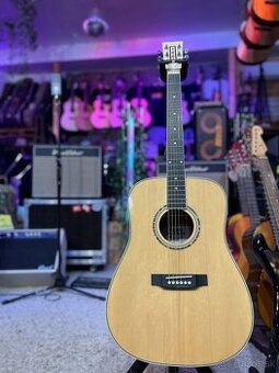 Akustická westernová gitara s kovovými strunami