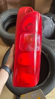 Opel movano a Renaul Master zadné svetlo