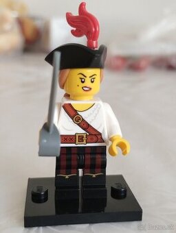 LEGO minifigúrka 71027-5 Pirate Girl