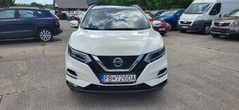 Nissan Qashqai benzin 117 kW automat 1.majitel rok 2020 naj.