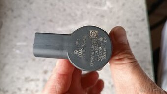Regulator tlaku paliva (Bosch) VW Concern 057130764AB