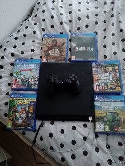 Predám PS4 a hry ktomu