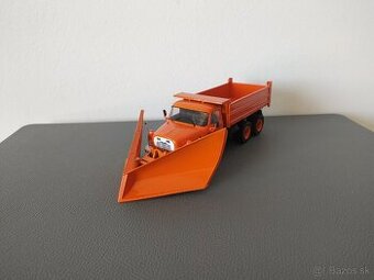 Tatra 148 1:43
