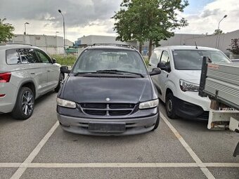 Chrysler Grand Voyager 2.5 TD - Veľa nových dielov