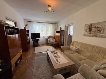 Na predaj 3 izb. byt v Trenčíne na Soblahovskej ulici.