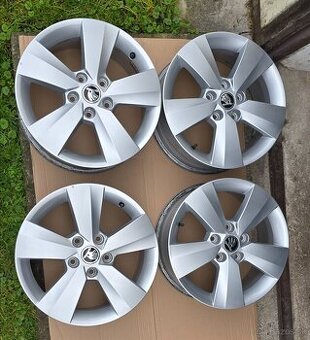 5x112,r16-originál Škoda-6J,et48-top stav
