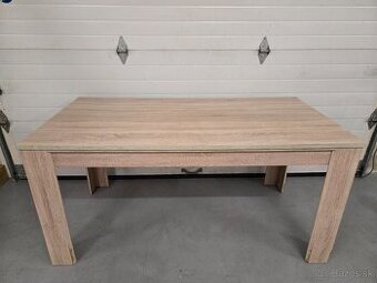 Pevný jedálenský moderny kuchynský stôl