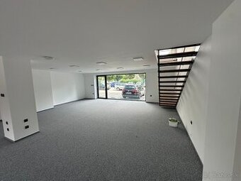 Na prenájom: Moderný kancelársky priestor v centre Ružomberk - 1