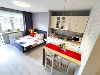 Apartmán v TICHEJ lokalite s výbornou dostuposťou...