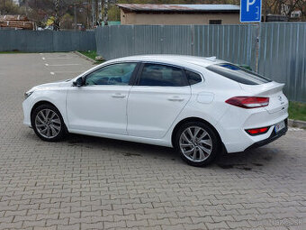 Hyundai i30 Fastback 1.4 T-GDi 66000 km 9/2019