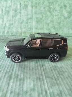 TOYOTA LAND CRUISER-GXR,1:24