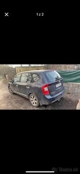 KIA Carens