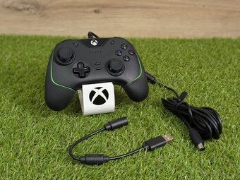 Razer Wolverine V2 ovládač pre Xbox a PC