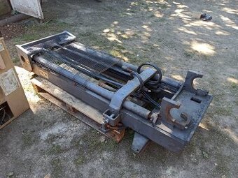 Veža zdviz paletyzacne vidly za traktor