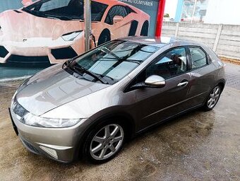 Honda Civic 8g 1.8 V-tec 16v benzín 103kw M6 Nová STK a EK