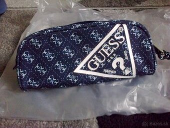 kozmetiska taska guess