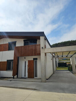 PRENÁJOM 5 - izbového domu medzi Prešovom a Košicami