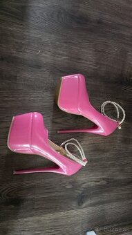 Ružové lakované lodičky 38