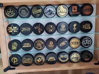 PREDÁM ZBIERKU HOKEJOVÝCH PUKOV