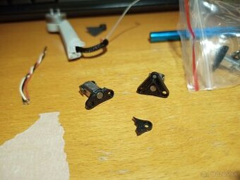 Náhradný pánt na predné rameno Dji mini 3 a 4 pro