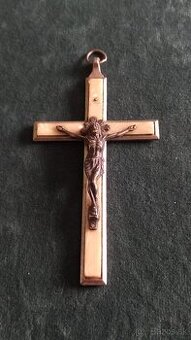 Historický náboženský kríž