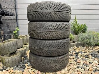 225/55 R18