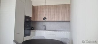 Prenájom 2i byt, Hurbanova ulica, Banská Bystrica.