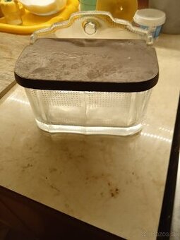 Starozitna soľnička