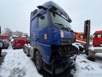 Mercedes-Benz Actros 1845