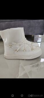 Zimne topanky, snehule, velk. 38