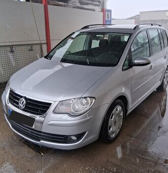Volkswagen Touran 2010 1.9tdi 77kw 7miestne