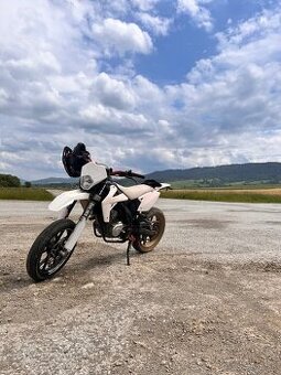 Supermoto