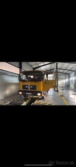 Sklapac 3 strany s hydraulickou rukou MAN 18.192