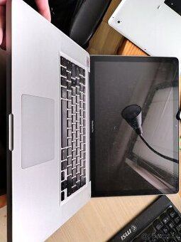 MC book pro 2010