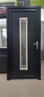 PLASTOVÉ VCHODOVÉ DVERE ANTRACIT S MADLOM 980x2080mm.