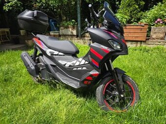 Aprilia SR GT Replica 125, ako nová. 1200km