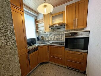 2-gars. DeLuxe - Petržalka so samostatnou kuchyňou