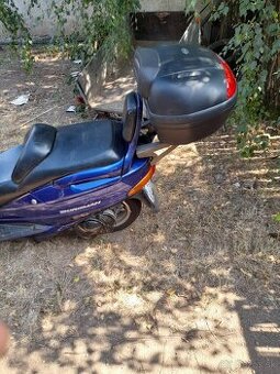 Suzuki burgman an 250