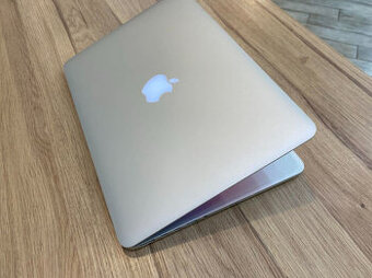 Apple MacBook PRO 13" ako uplne nový