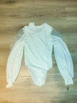 Biele body s dlhým rukávom