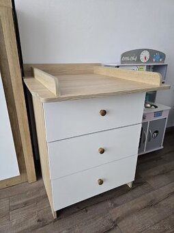 Predám prebaľovací pult / komodu