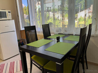 Prenájom 3-izbového bytu s lodžiou • 76 m² - 1