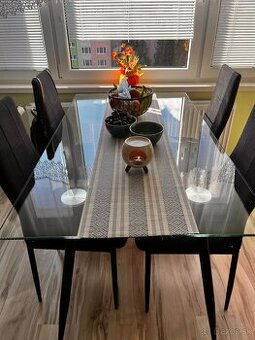 Predám sklenený stôl