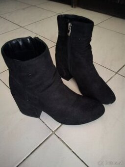 Kotnikove kozene cizmy, ZNIZENA CENA