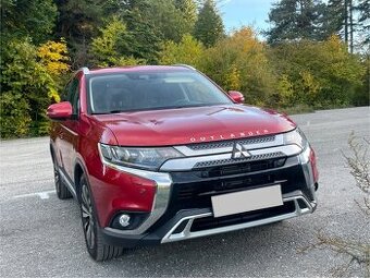 Mitsubishi Outlander 4x4 benzin automat SK 7 miest 2019