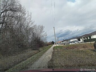 Pozemok SLAZANY/ RK NEVOLAŤ - 1